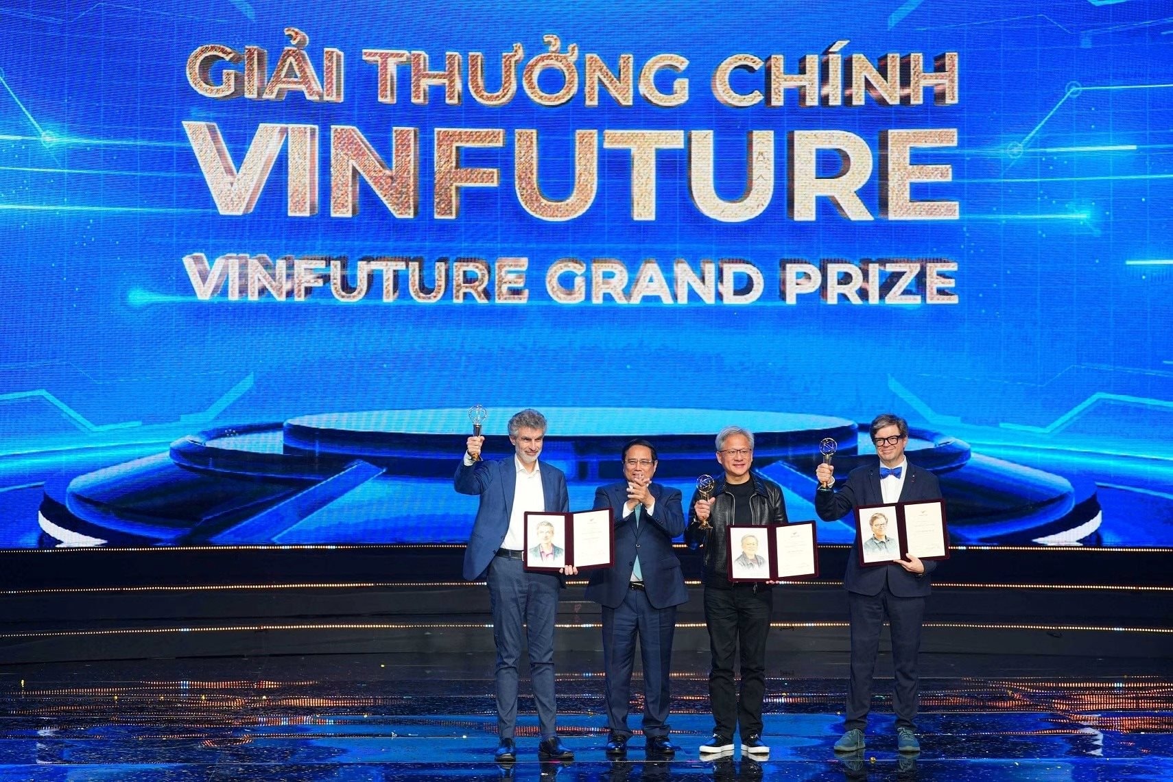 Tỷ phú Jensen Huang lần đầu nói về "ngôi nhà thứ 2 của Nvidia": “Việt Nam sở hữu siêu năng lực đặc biệt”- Ảnh 2.