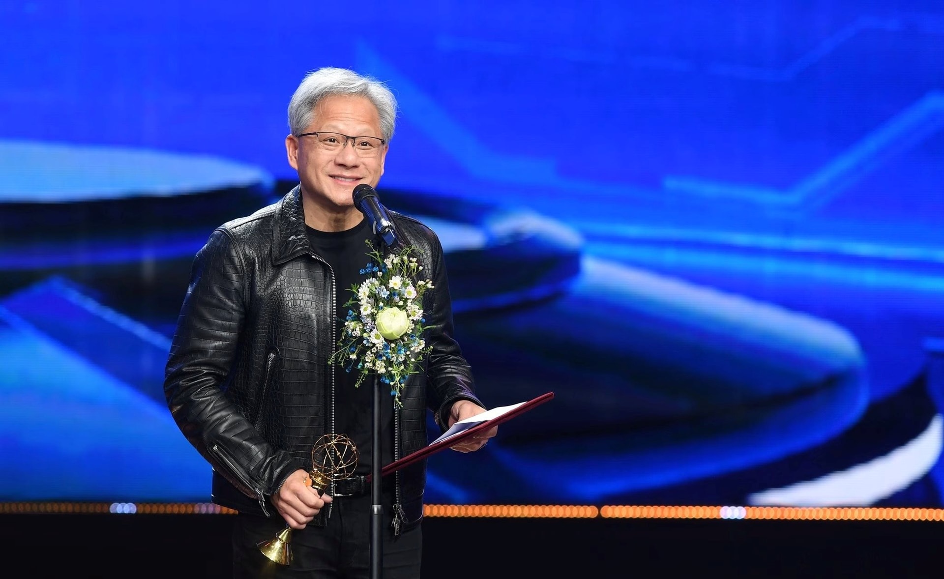 Tỷ phú Jensen Huang lần đầu nói về "ngôi nhà thứ 2 của Nvidia": “Việt Nam sở hữu siêu năng lực đặc biệt”- Ảnh 1.