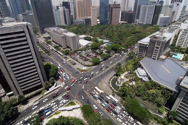 Một nước ASEAN tự hào "tăng trưởng top đầu Châu Á", so với Việt Nam thì sao?- Ảnh 2.