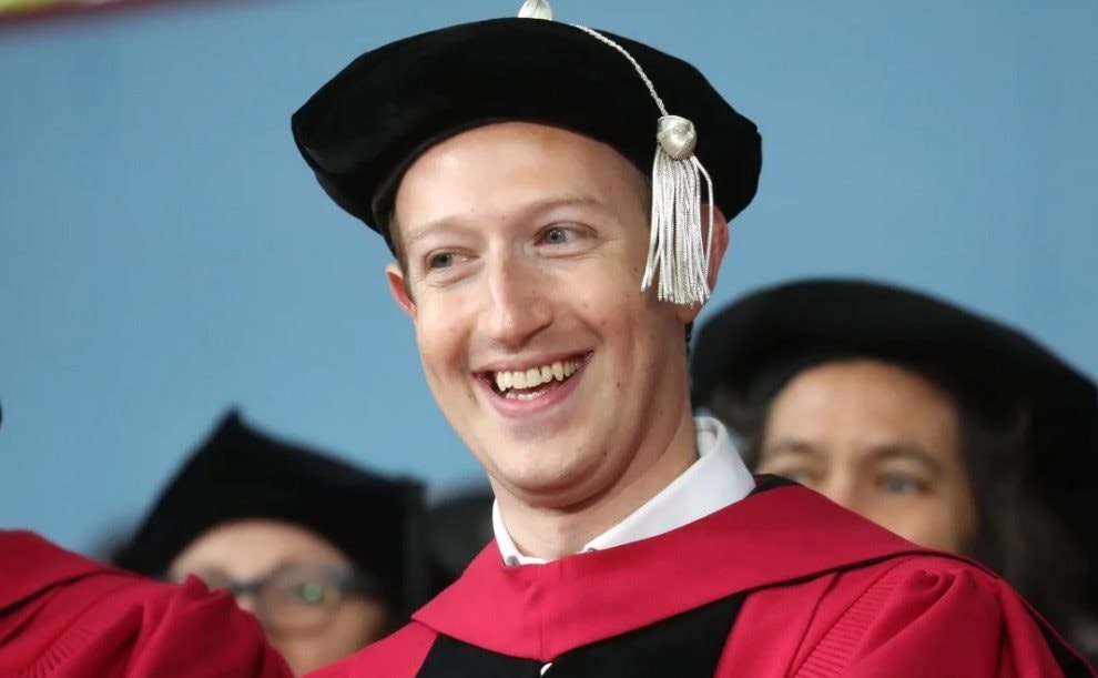 Mark Zuckerberg: Đại học đang không đào tạo kỹ năng cần thiết cho sinh viên để ‘ra đời’ làm việc Mark Zuckerberg: Đại học đang không đào tạo kỹ năng cần thiết cho sinh viên để ‘ra đời’ làm việc
