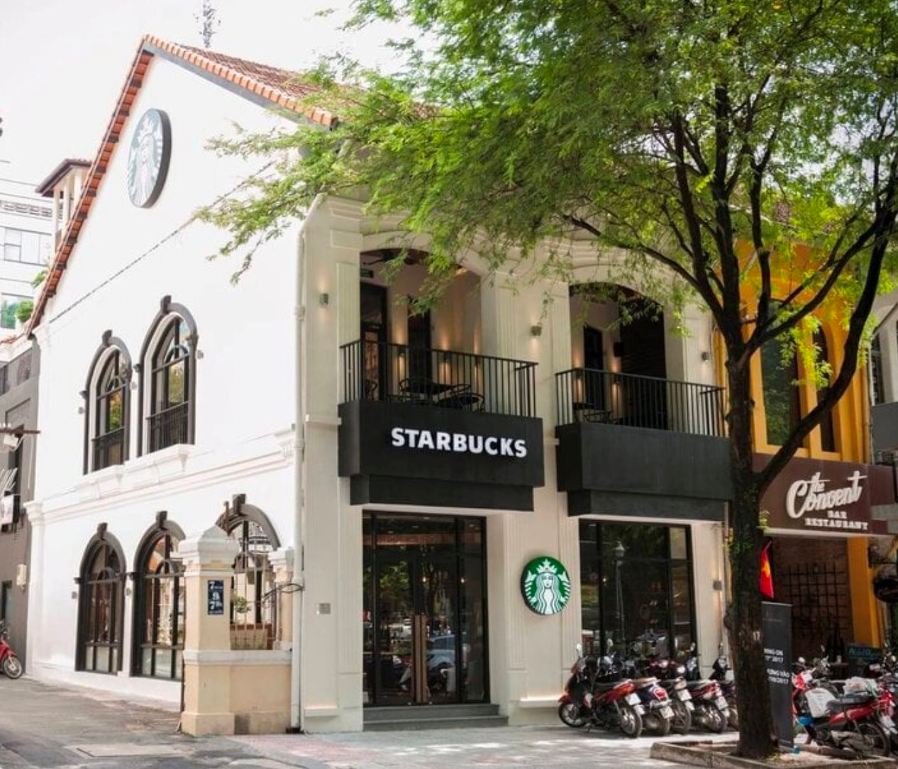 Từ việc Starbucks rời bỏ Hàn Thuyên và “thách thức” bằng vị trí mới đối diện, "hé lộ" giá mặt bằng tại cung đường sầm uất bậc nhất Sài Gòn- Ảnh 1.