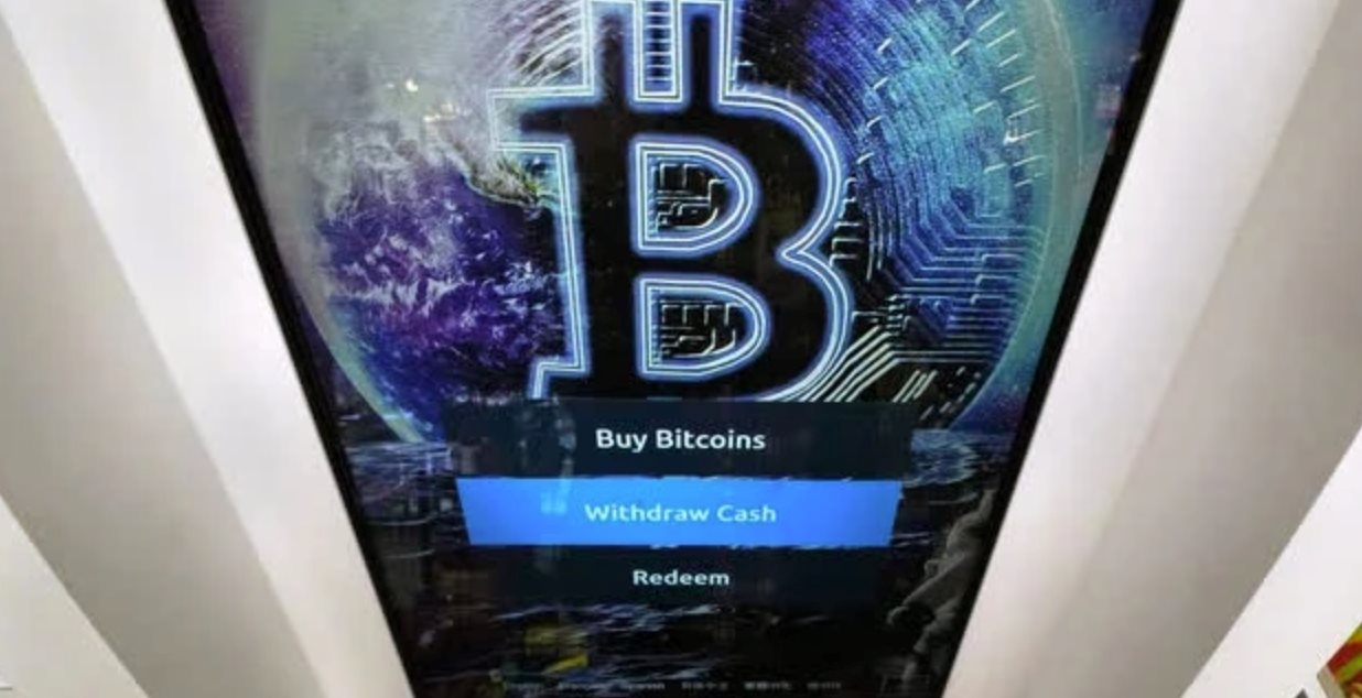 14 năm trước dùng 15.000 USD mua 900 Bitcoin, người đàn ông nay sở hữu hệ sinh thái tiền số 1,8 tỷ USD- Ảnh 2. 14 năm trước dùng 15.000 USD mua 900 Bitcoin, người đàn ông nay sở hữu hệ sinh thái tiền số 1,8 tỷ USD- Ảnh 2.