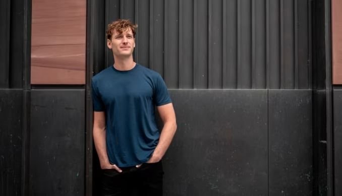 Luật sư tập sự hóa founder startup AI 5 tỷ USD: Hành trình khởi nghiệp của chàng trai từ chính những giờ làm việc kiệt sức- Ảnh 1.