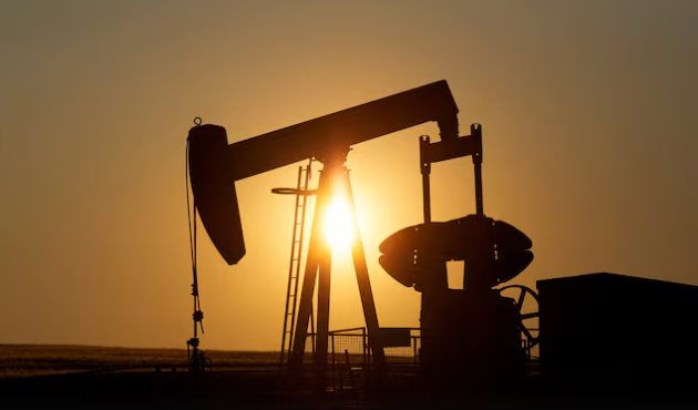 Vừa mua hơn 100.000 tấn nhiên liệu từ Ấn Độ, một khách hàng tuyên bố sẽ hạn chế nhập khẩu từ tháng 10 do lo ngại liên quan đến dầu Nga - Ảnh 1.