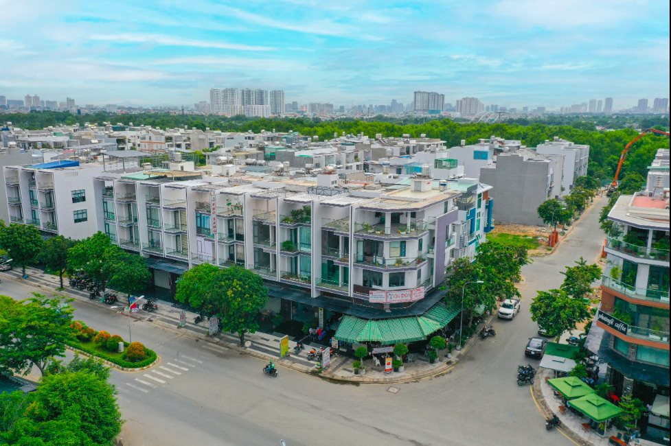 Thành phố Hồ Chí Minh: Dự án không còn quỹ đất thu nhập thấp vẫn được xem xét cấp sổ hồng- Ảnh 2.