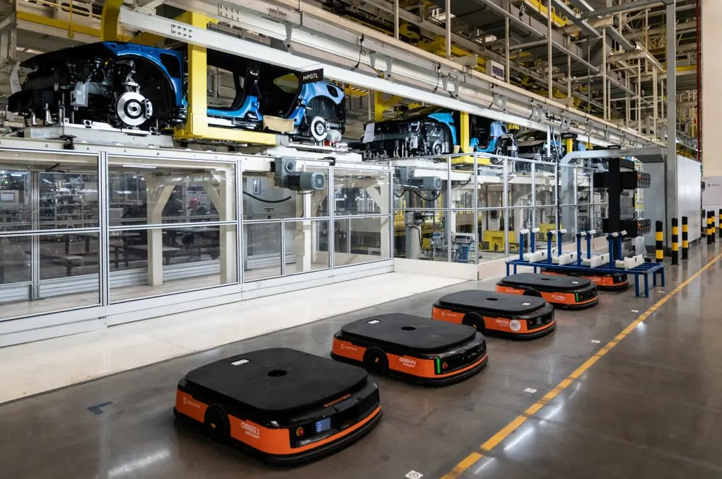 Trung Quốc lắp đặt robot nhiều hơn toàn bộ thế giới cộng lại: 2 triệu cánh tay máy viết lại bản đồ sản xuất toàn cầu- Ảnh 6.