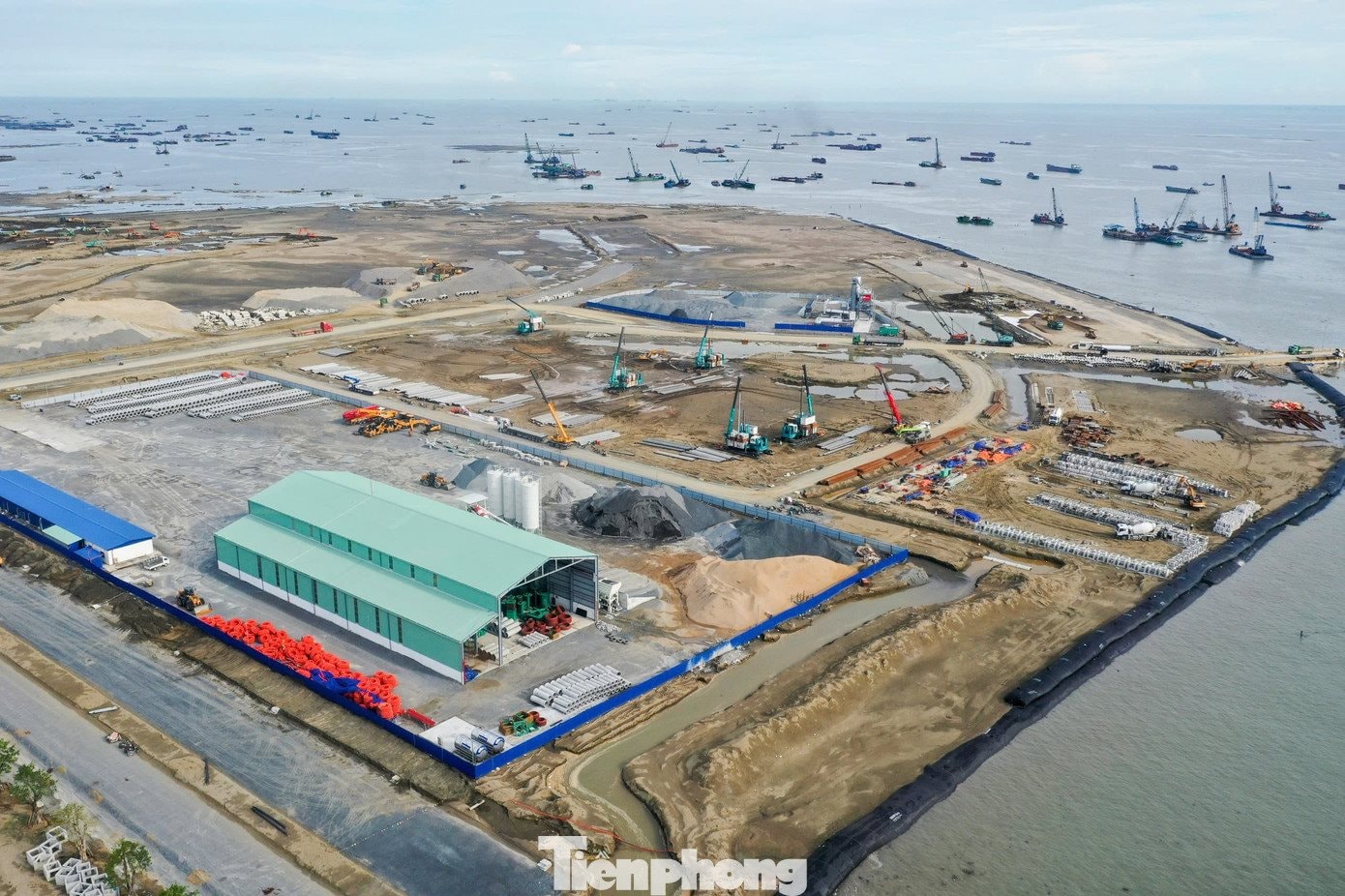 Thi công thần tốc "kỷ lục thế giới", đâu là công nghệ giúp siêu dự án 10 tỷ USD của Vingroup lấn biển? - Ảnh 3. Thi công thần tốc "kỷ lục thế giới", đâu là công nghệ giúp siêu dự án 10 tỷ USD của Vingroup lấn biển? - Ảnh 3.