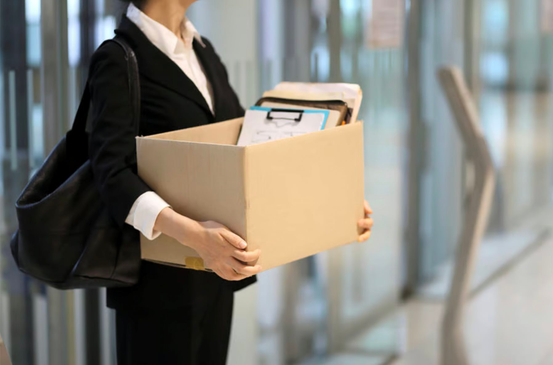 Làn sóng "đại sa thải" vì AI đang gần hơn bao giờ hết, nhân viên hay quản lý đều chịu chung số phận: Phát súng khai mào của Amazon cảnh tỉnh thị trường lao động toàn cầu- Ảnh 1.