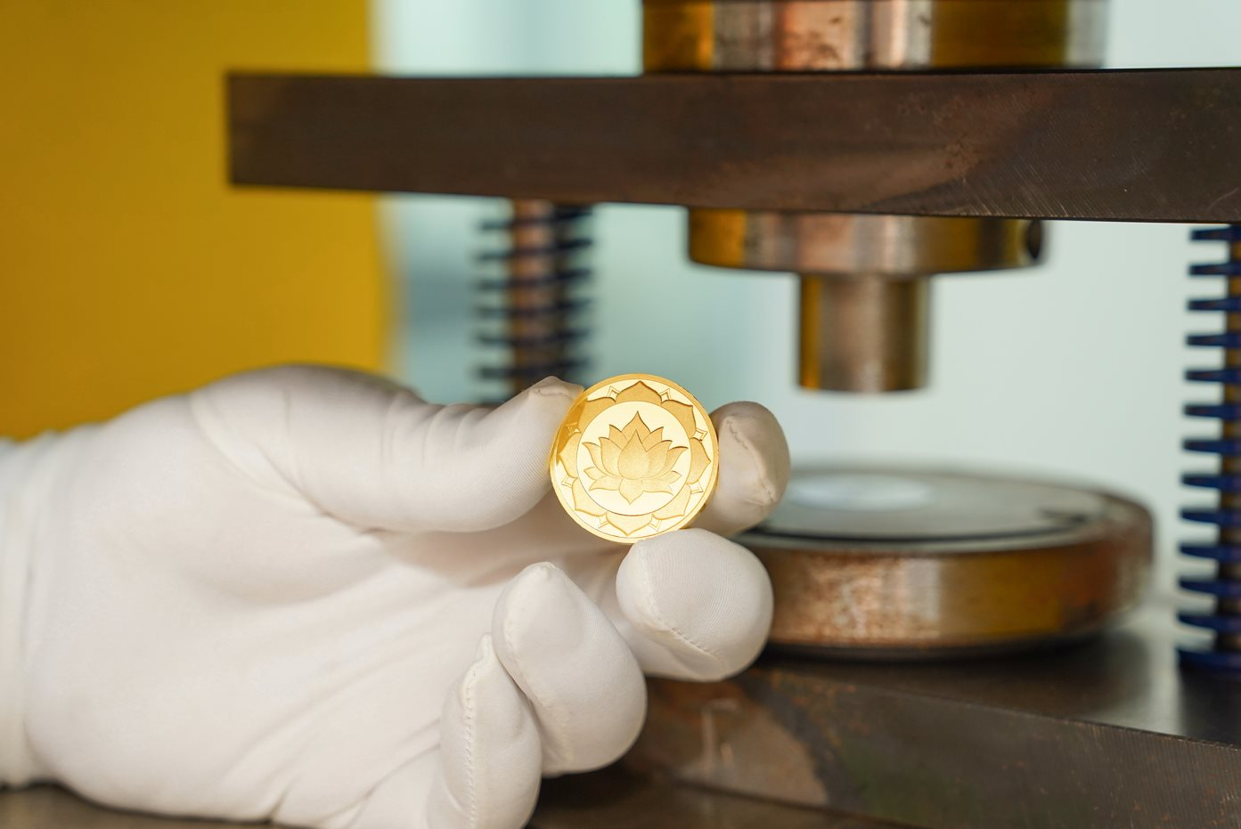 Vàng lẻ giá trị nhỏ lên ngôi: Xu hướng ‘bình dân hóa’ kim loại quý và văn hóa tiết kiệm mới của giới trẻ Trung Quốc, Hàn Quốc - Ảnh 3.