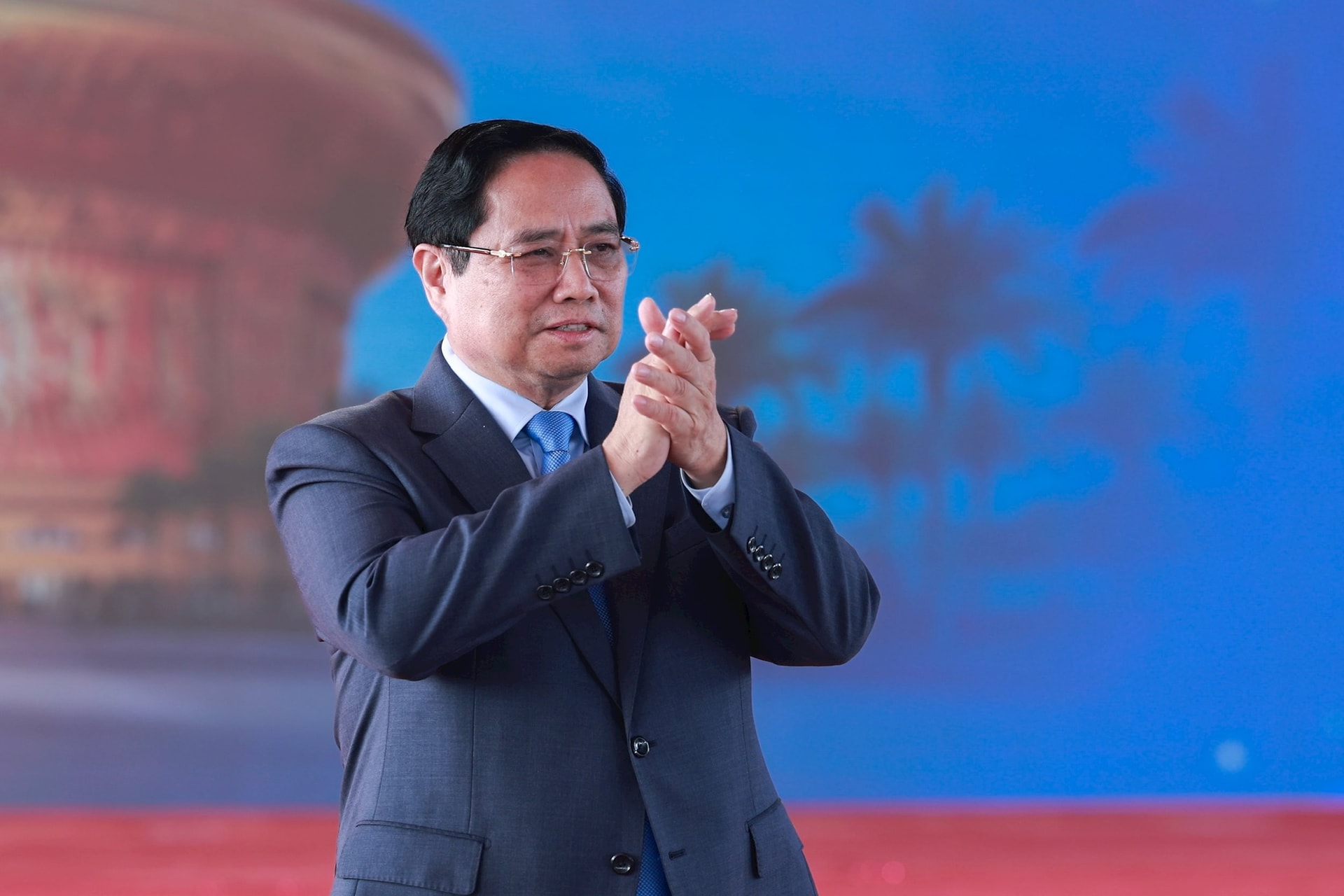 Thủ tướng Phạm Minh Ch&iacute;nh dự lễ khởi c&ocirc;ng si&ecirc;u dự &aacute;n 925.000 tỷ đồng do Vingroup l&agrave;m chủ đầu tư - Ảnh 3.