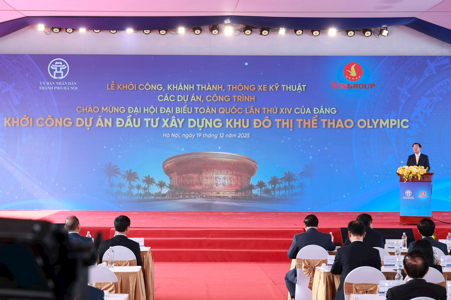 Thủ tướng Phạm Minh Ch&iacute;nh dự lễ khởi c&ocirc;ng si&ecirc;u dự &aacute;n 925.000 tỷ đồng do Vingroup l&agrave;m chủ đầu tư - Ảnh 4.