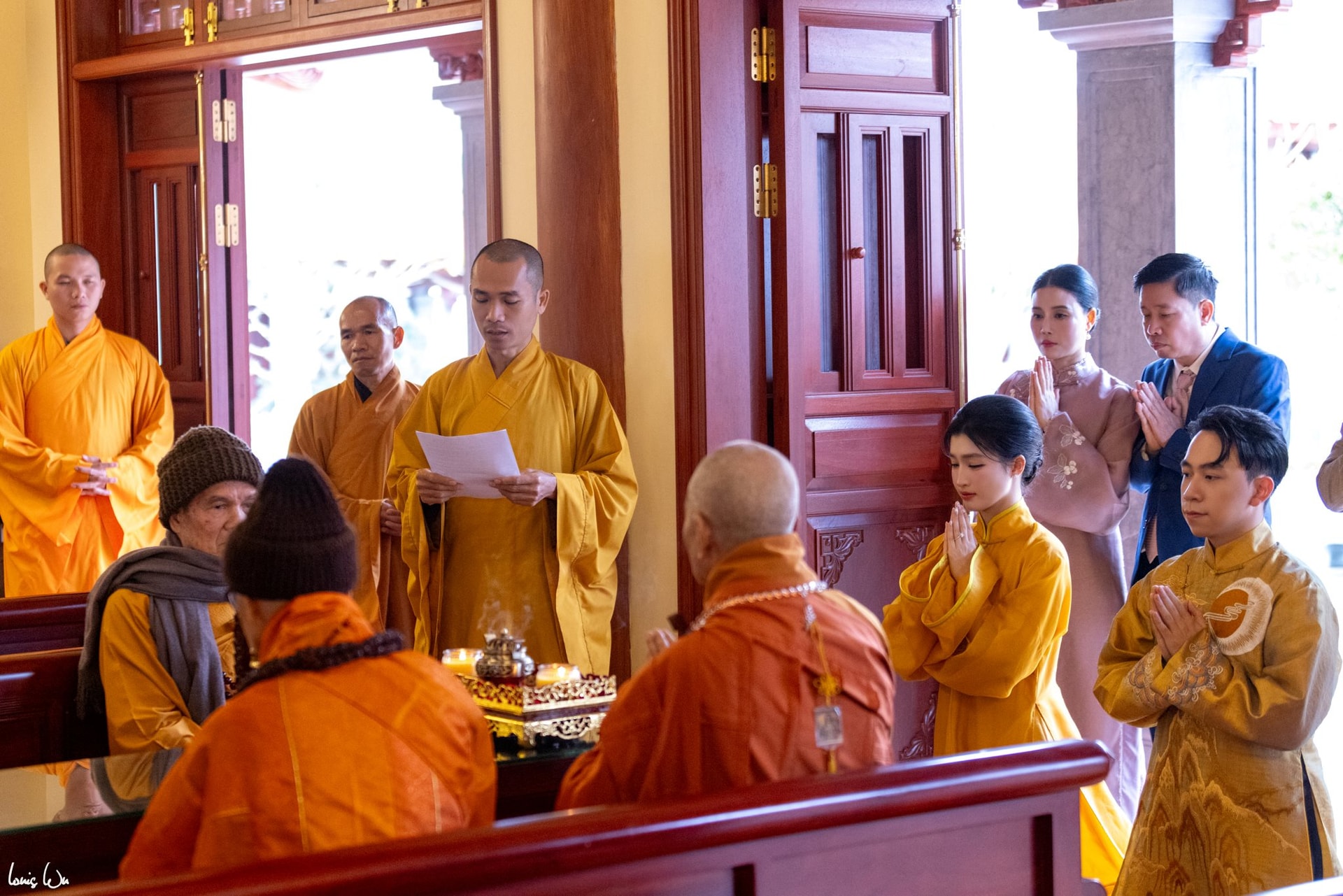 Lễ Hằng thuận "tr&ecirc;n đỉnh n&uacute;i" của con trai tỷ ph&uacute; Phạm Nhật Vượng - Ảnh 3.