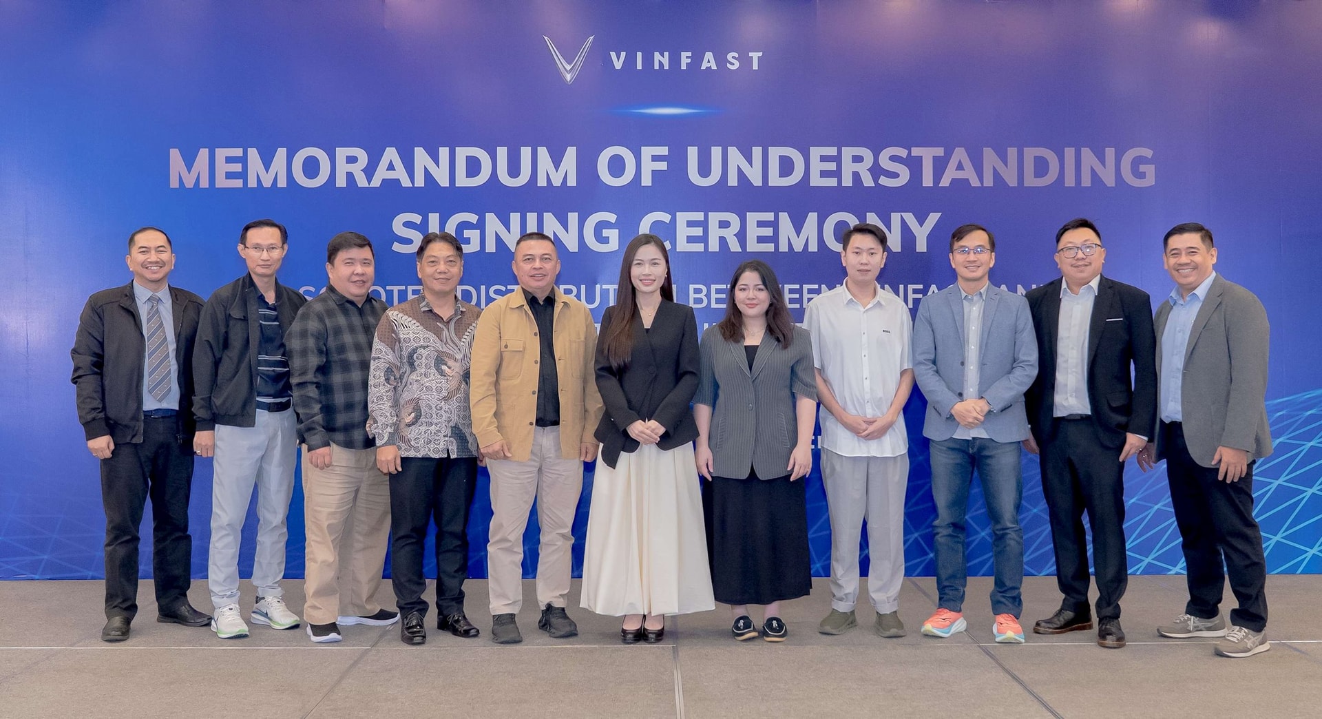 Lập kỷ lục tại Việt Nam, "gà đẻ trứng vàng" của tỷ phú Phạm Nhật Vượng đổ bộ thị trường hơn 280 triệu dân - Ảnh 2.