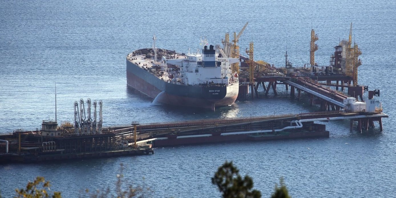 Nga đ&oacute;n tin kh&ocirc;ng thể vui hơn: Dầu th&ocirc; chiết khấu 'mỏng như giấy' vẫn ch&aacute;y h&agrave;ng, một quốc gia mua ngay 30 triệu th&ugrave;ng kh&ocirc;ng cần hỏi gi&aacute; - Ảnh 3.