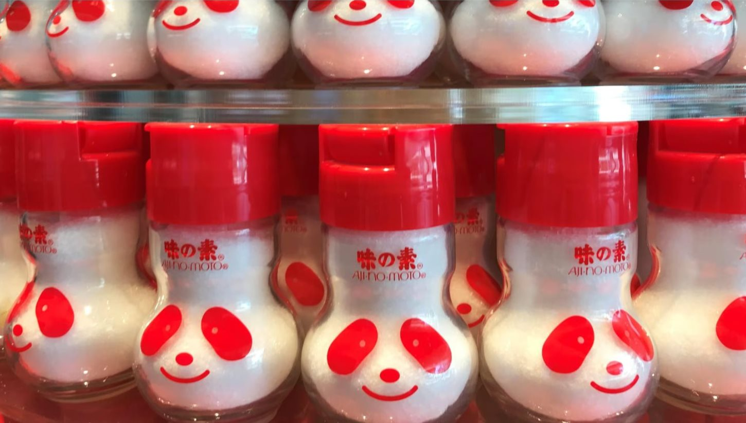 Tại sao cả ngành bán dẫn lại đang phụ thuộc vào một hãng bột ngọt Nhật Bản? - Ảnh 1.