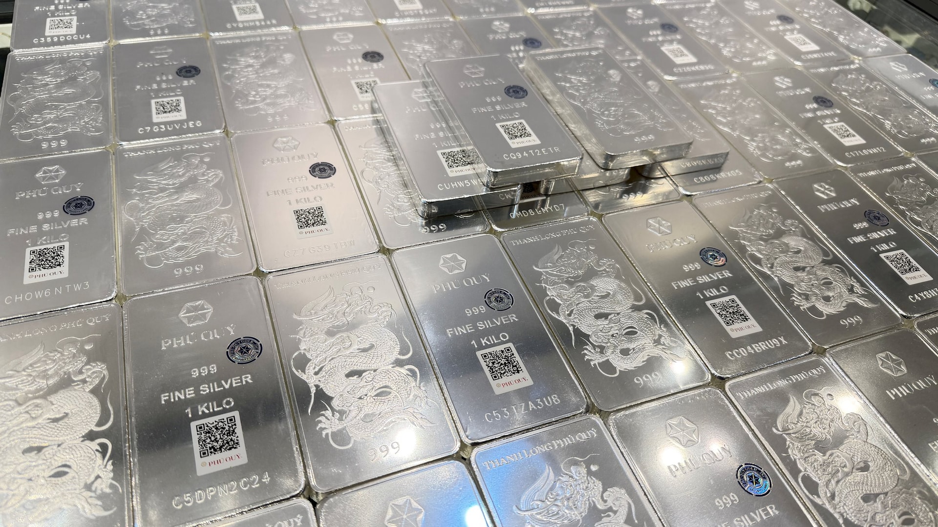Giá bạc thỏi duy trì trên 80 triệu đồng/kg- Ảnh 1.