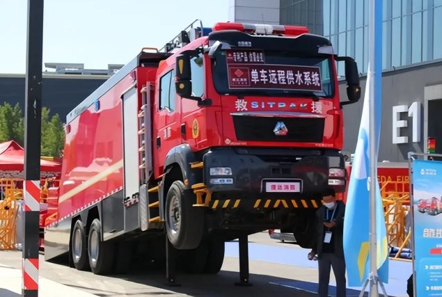 Vì sao Trung Quốc chi đến hơn 1.200 tỷ đồng/năm để nhập khẩu xe cứu hỏa? - Ảnh 1.