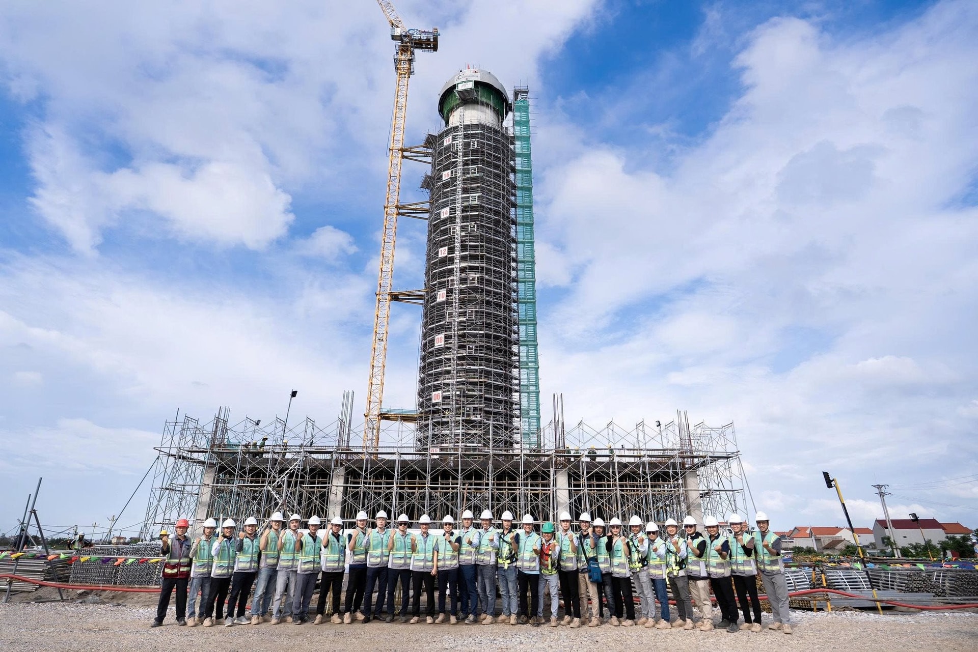 Khoảnh khắc tổng thầu chạy đua ng&agrave;y đ&ecirc;m kịp ho&agrave;n th&agrave;nh si&ecirc;u s&acirc;n bay 200.000 tỷ lớn nhất miền Bắc - Ảnh 4.
