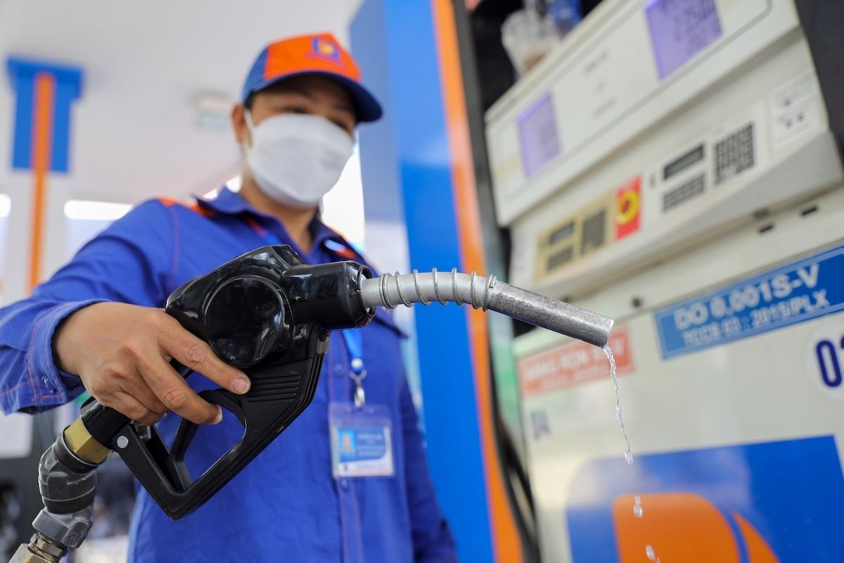 Tin vui mới nhất về gi&aacute; xăng dầu - h&agrave;ng triệu người d&acirc;n, doanh nghiệp sẽ được hưởng lợi - Ảnh 1.