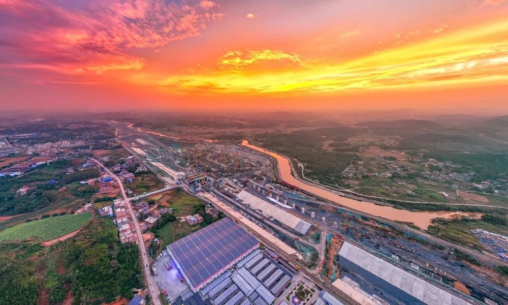 Vì sao sau hơn 700 năm, Trung Quốc lại chi 10 tỷ USD đào một con kênh dài 134 km ngay sát Việt Nam?- Ảnh 1.