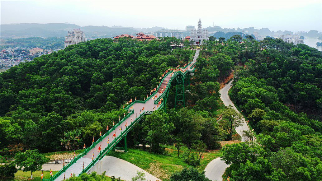Việt Nam c&oacute; địa điểm ngắm trọn kỳ quan thế giới từ tr&ecirc;n cao: Sở hữu c&ocirc;ng tr&igrave;nh lập 2 kỷ lục Guinness, Sun Group đầu tư 6.000 tỷ đồng - Ảnh 3.