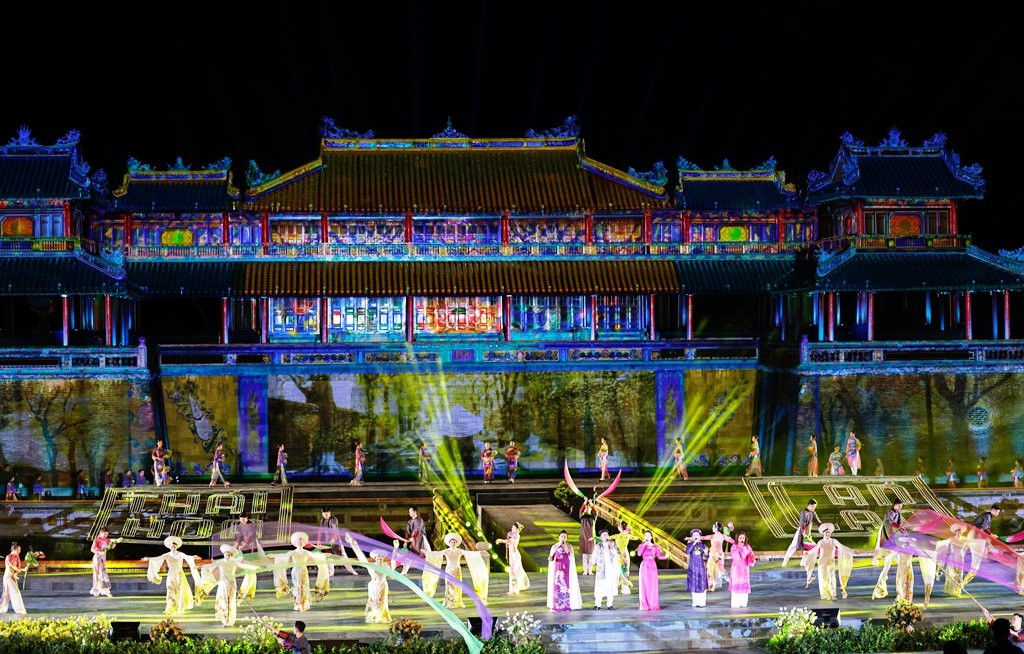 Một th&agrave;nh phố Việt Nam g&oacute;p mặt c&ugrave;ng Bắc Kinh, Seoul trong đề cử "Oscar du lịch": H&uacute;t mạnh kh&aacute;ch Ph&aacute;p, Mỹ, nửa năm thu hơn 10.300 tỷ đồng - Ảnh 3.