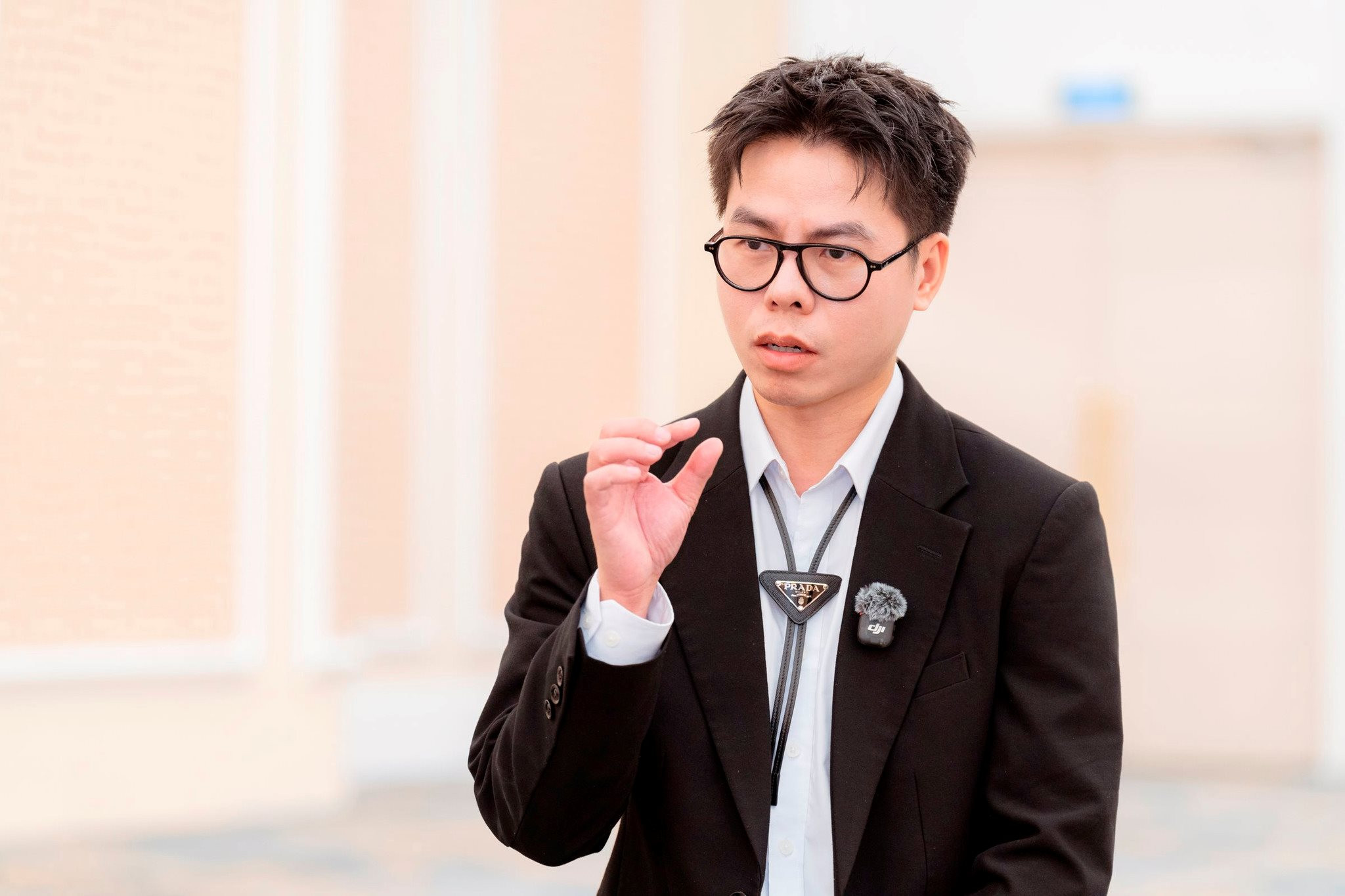 M&ocirc; h&igrave;nh 2 tấn xuất hiện trong &ldquo;kỳ quan&rdquo; h&agrave;ng triệu USD của tỷ ph&uacute; Phạm Nhật Vượng l&agrave; g&igrave;? - Ảnh 2.