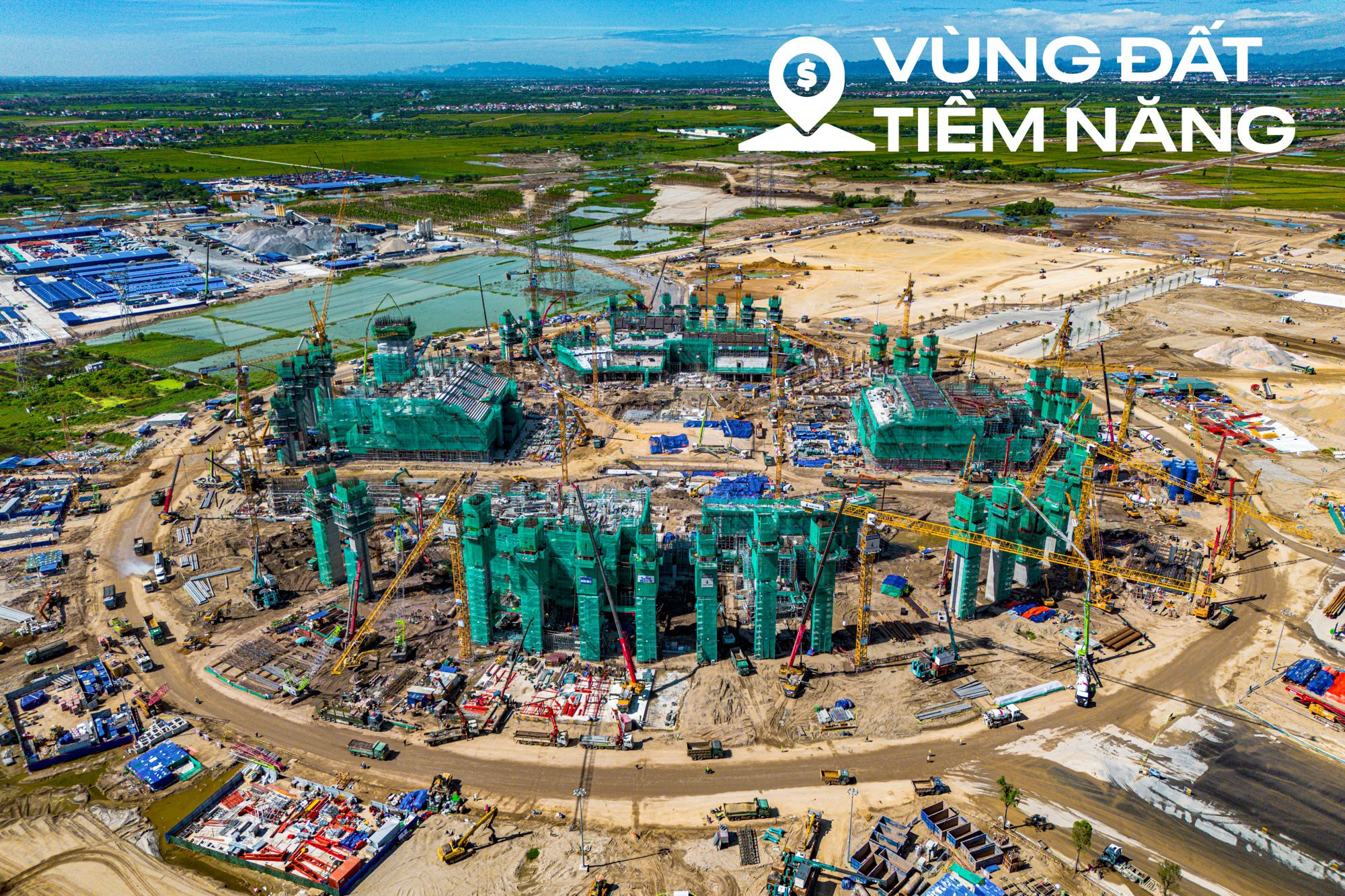 Sân vận động lớn nhất thế giới dần thành hình sau hơn nửa năm thi công, khán đài 135.000 chỗ lộ diện - Ảnh 1.