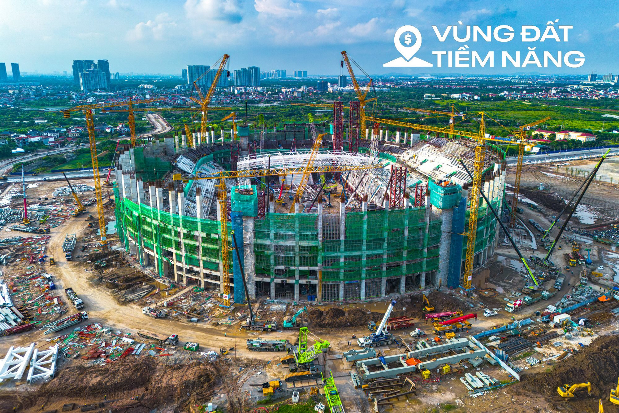 Qu&aacute; nhanh: 10 th&aacute;ng l&agrave;m xong hơn 60% si&ecirc;u s&acirc;n vận động lớn thứ hai Việt Nam, kh&aacute;n đ&agrave;i 60.000 chỗ dần th&agrave;nh h&igrave;nh, chuẩn bị lắp m&aacute;i v&ograve;m th&eacute;p "khủng" - Ảnh 1.