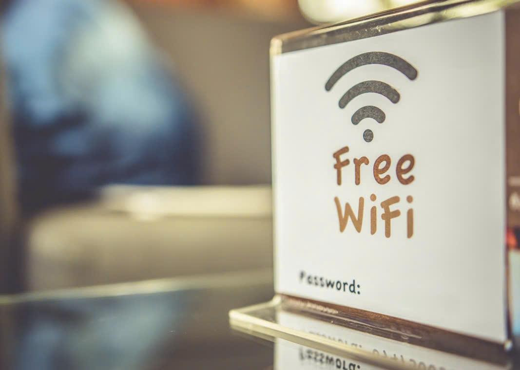Tất cả người d&acirc;n hay d&ugrave;ng Wifi miễn ph&iacute; lưu &yacute; cảnh b&aacute;o 'khẩn' từ C&ocirc;ng an: Tuyệt đối kh&ocirc;ng được thực hiện việc n&agrave;y - Ảnh 1.