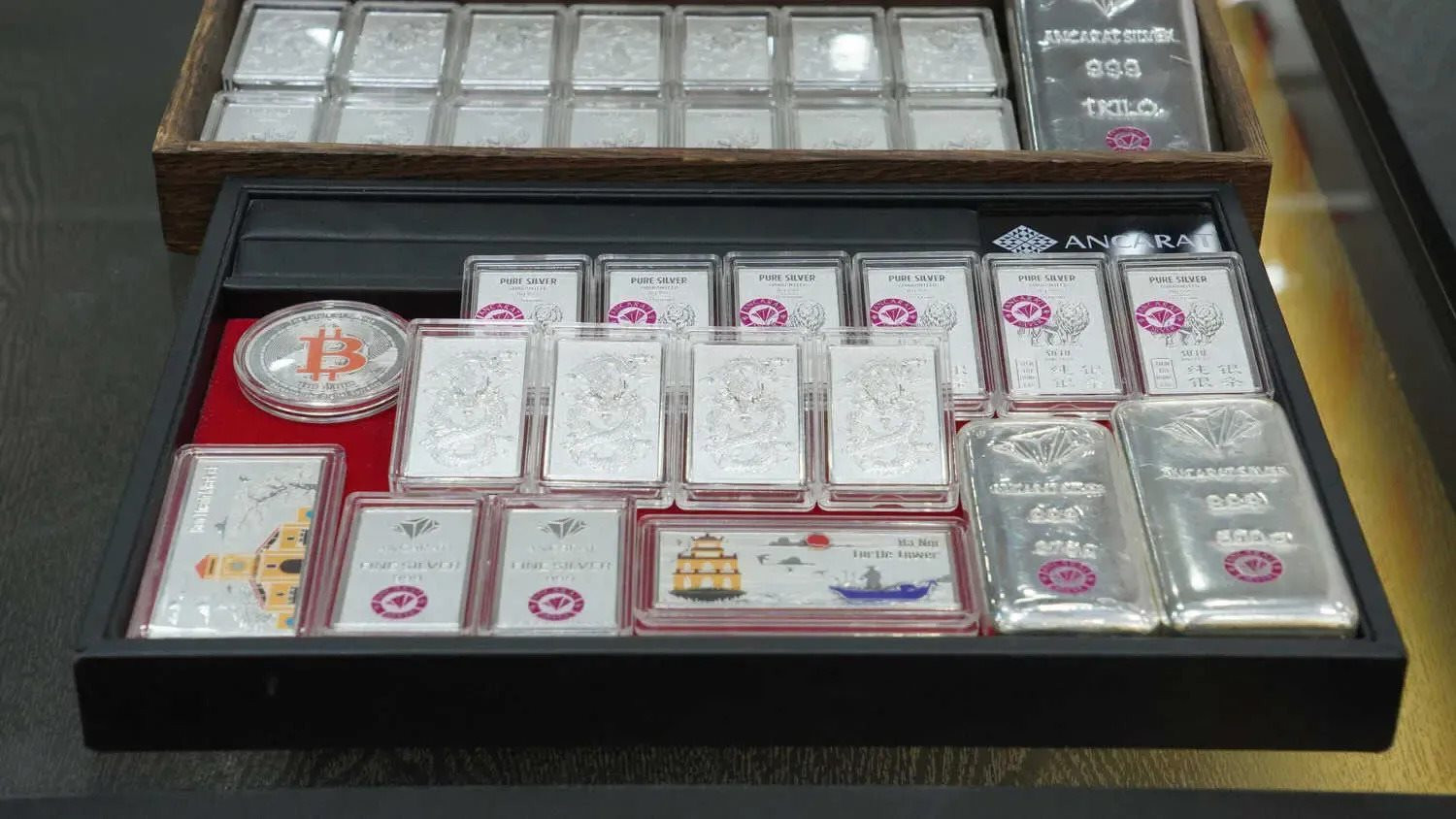 Giá bạc ngày 27/10 rớt mạnh tại Ancarat, DOJI, Sacombank, Bảo Tín Mạnh Hải- Ảnh 1.